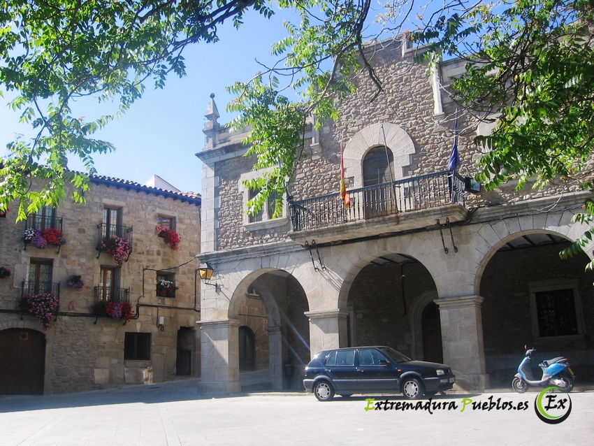 Ver Ayuntamiento Hoyos